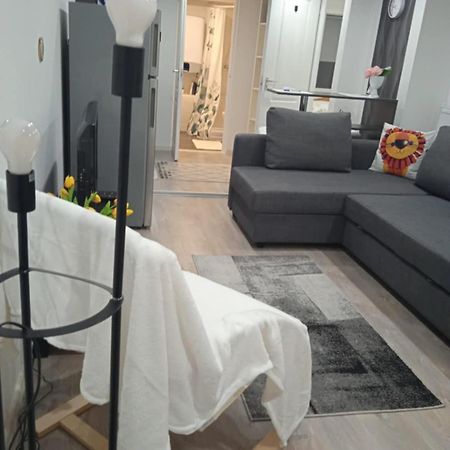 דברצן Dobozi Apartman מראה חיצוני תמונה