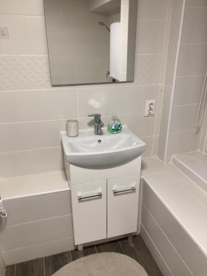 דברצן Dobozi Apartman מראה חיצוני תמונה