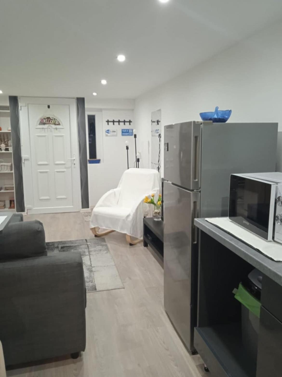 דברצן Dobozi Apartman מראה חיצוני תמונה